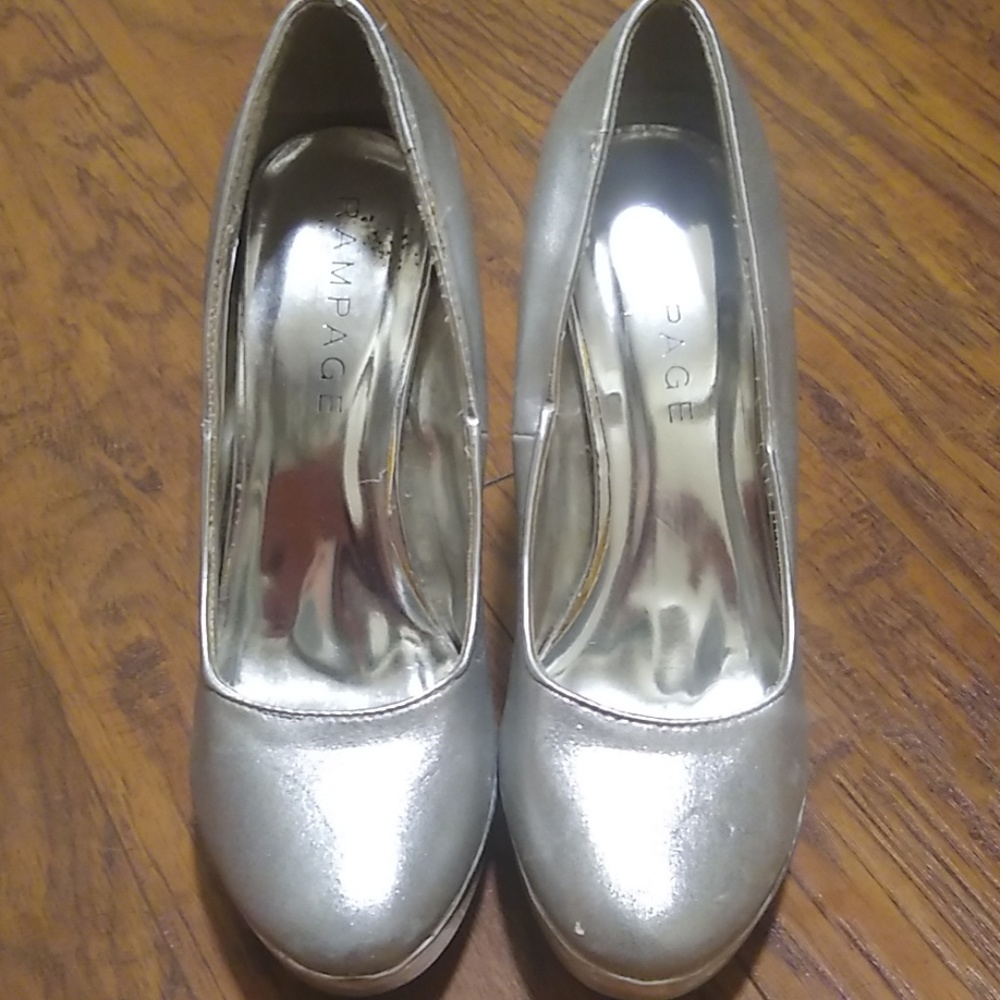 Silver Rampage heels - Picture 2 of 4